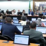CCJ da Câmara adia debate crucial sobre redução da maioridade penal