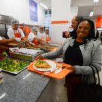 Bom Prato de Santos ganha nova estrutura para reforçar segurança alimentar