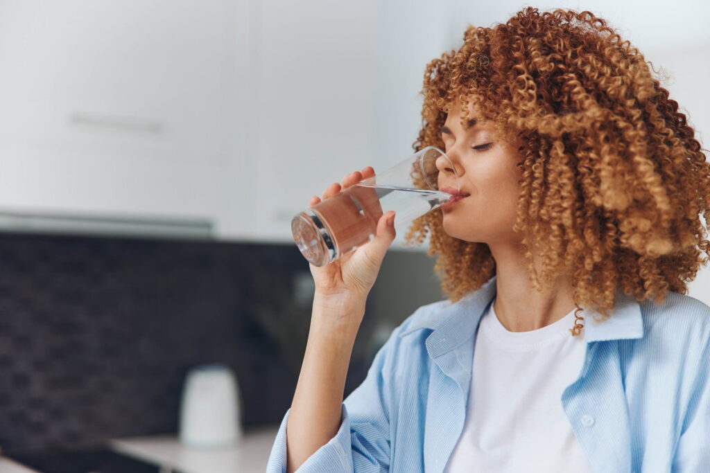 situações como desidratação, diabetes mal controlada e síndrome de Sjögren, por