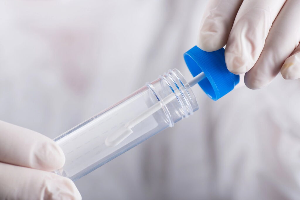 ser um exame simples, não invasivo e de fácil realização, o gastroenterologista