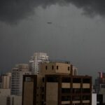 Sábado em São Paulo terá sol entre nuvens e possibilidade de pancadas de chuva