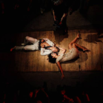 Teatro Oficina Uzyna Uzona e Viradas da Encruza fazem nova temporada de 7 Gatinhos, com sessões aos fins de semana