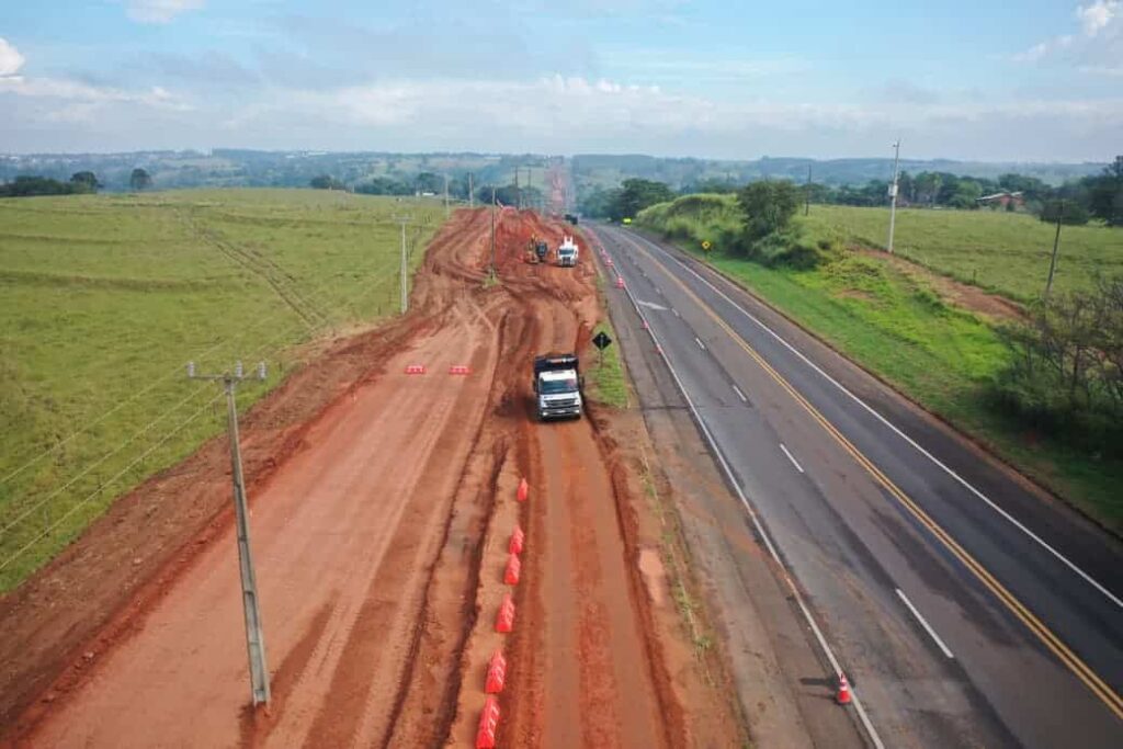 Duplicação entre Parapuã e Flórida Paulista faz parte de um plano mais amplo de modernização da SP-294. Foto: Divulgação/Governo de SP