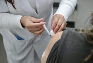 tante não só a vacinação para coqueluche, mas também para outras vacinas disponi