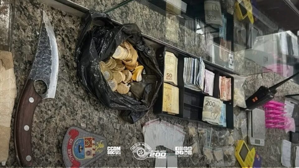 tráfico de drogas no município de Tabatinga. Durante a ação, um procurado pela J