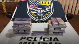 tava a droga escondida em uma mala e foi preso em flagrante durante fiscalização