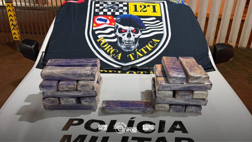 tava a droga escondida em uma mala e foi preso em flagrante durante fiscalização