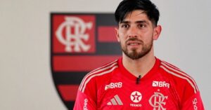 Rossi vai sair do Flamengo? Goleiro vira alvo de gigantes da Europa e tem atualização hoje (14