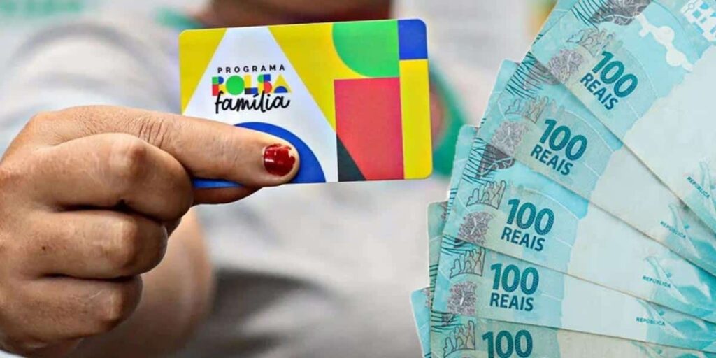 Pagamento - Dinheiro - Bolsa Família (Foto: Reprodução, Montagem - TV Foco, Well)