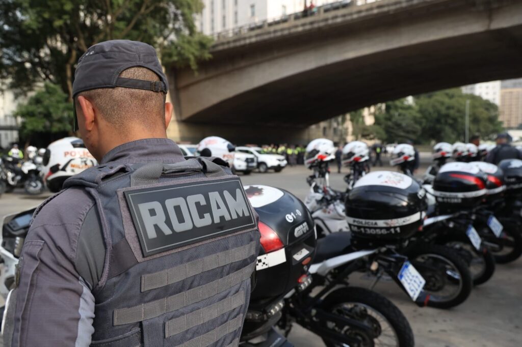 policiais do Patrulhamento Tático da Ronda Ostensiva com Apoio de Motocicletas (