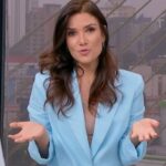 Sabina Simonato encara desafio de yoga ao vivo no Bom Dia São Paulo e diverte público