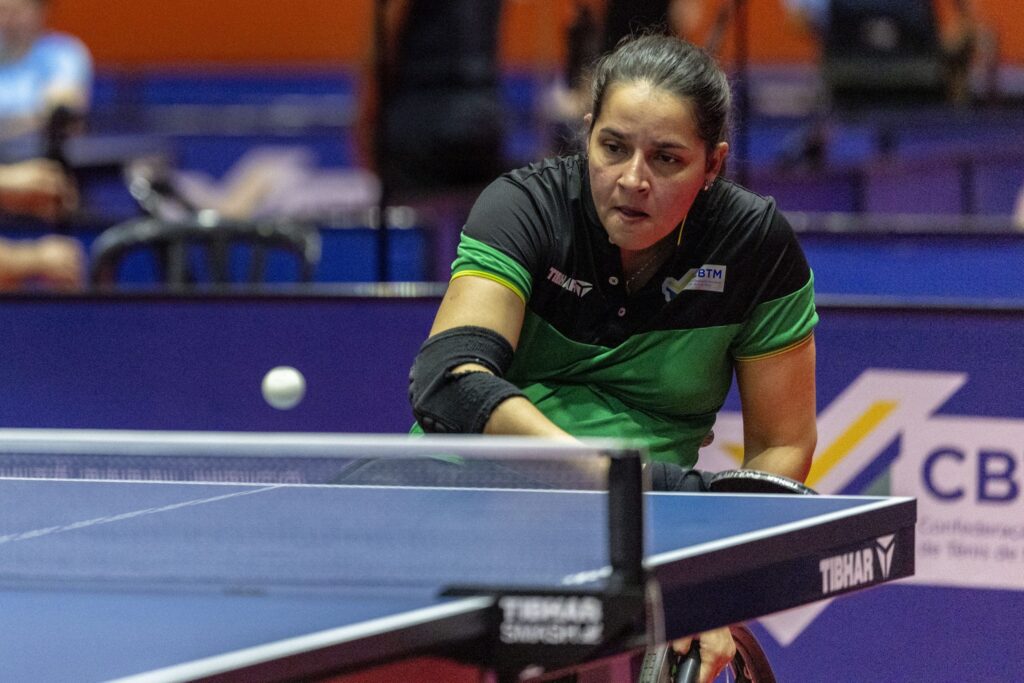 3 sets a 1 (11/7, 9/11, 11/9 e 12/10). Além deles, Marliane Amaral, da classe 3