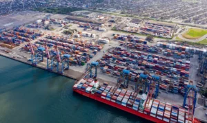 Centrais sindicais brasileiras detalham plano de ação contra tarifas dos EUA
