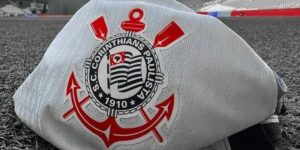 Corinthians encaminha venda de zagueiro para o Vitória após cumprimento de metas