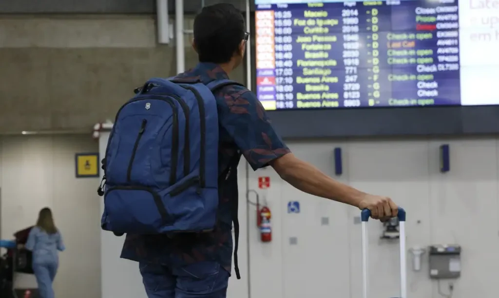 Desembarque de viajantes mais rápido: Receita Federal automatiza sistema alfandegário