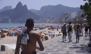 Direitos Humanos criticam 'Tolerância Zero' no Rio e veem exclusão social de camelôs