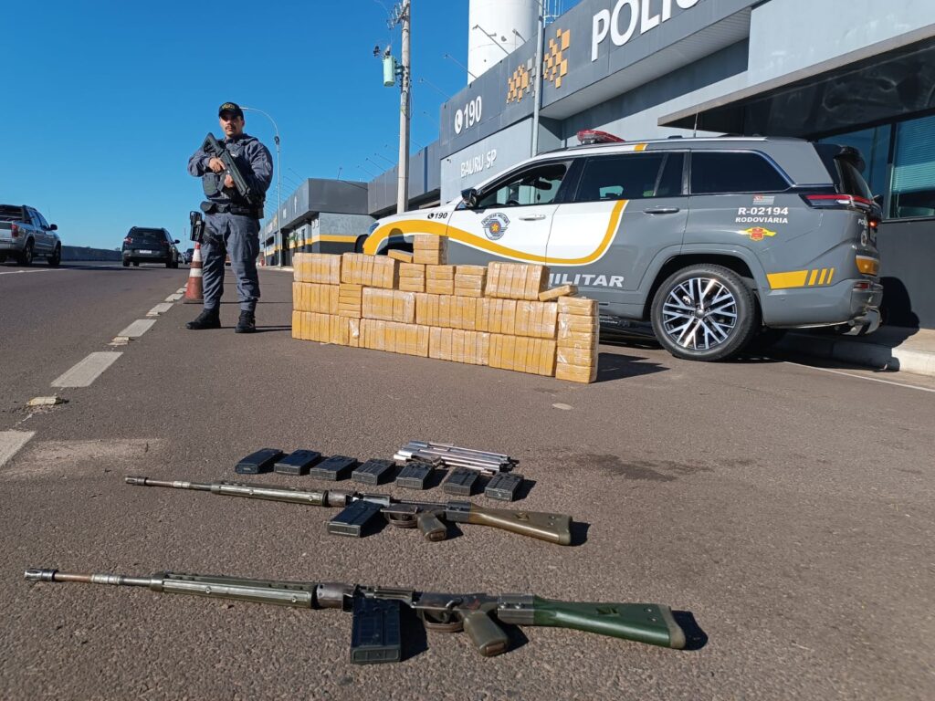 tráfico de drogas foi presa. As equipes do Tático Ostensivo Rodoviário (TOR) rea