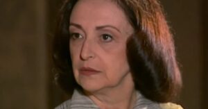 Por onde anda a vilã Débora de Alma Gêmea? Atriz está assim aos 81 anos