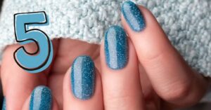 Unhas com glitter: 5 inspirações para sair do básico e manter a elegância