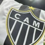 Renan Lodi assume a camisa 6 do Atlético-mg após saída de Júnior Alonso
