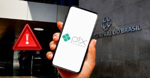 Nova lei do Banco Central impacta o uso do PIX pelo celular (Foto Reprodução/Montagem/Tv Foco/Canva/Lennita/BC)