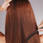 Rotina capilar: quatro hábitos que favorecem o aspecto liso dos fios