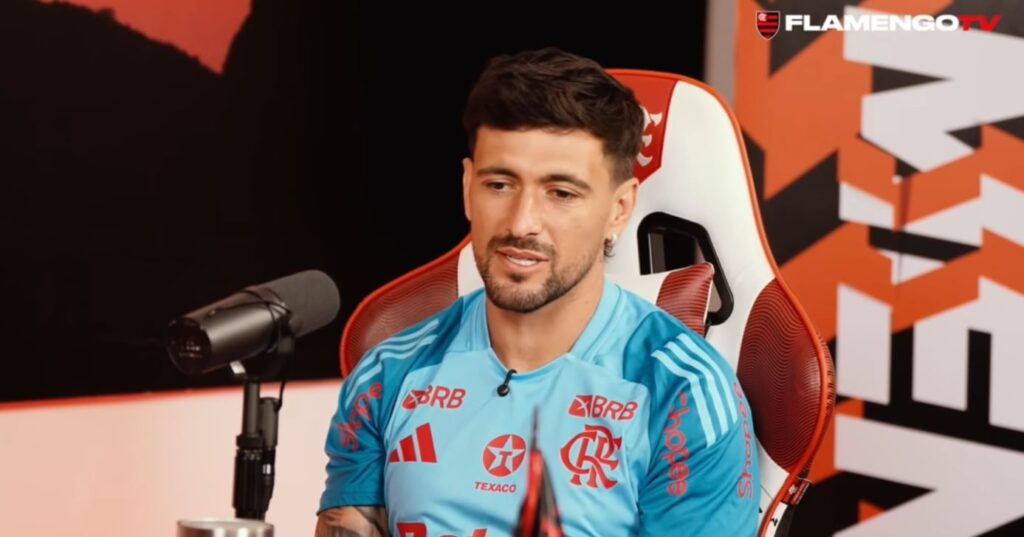Arrascaeta tem previsão de retorno ao Flamengo após período de recuperação