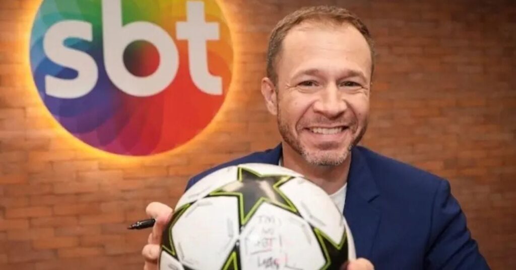 Tiago Leifert reage a previsão de vidente sobre sua saída do SBT durante Copa do Mundo