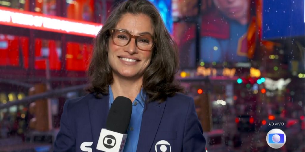 Renata Vasconcellos se emociona ao se despedir da cobertura da Copa em Nova York no Jornal Nacional