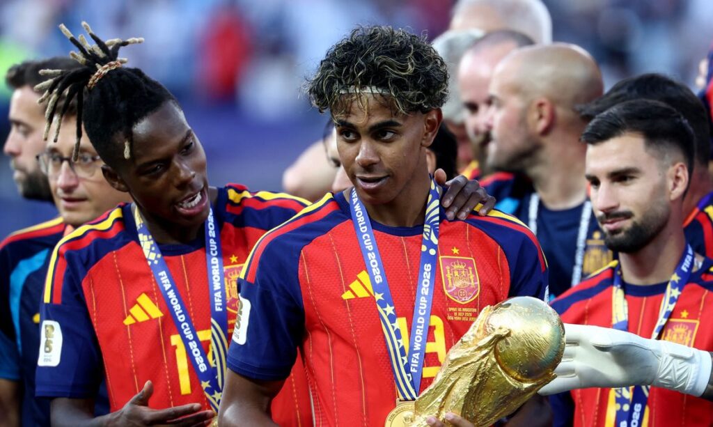 Espanha conquista bicampeonato mundial com talentos filhos de imigrantes