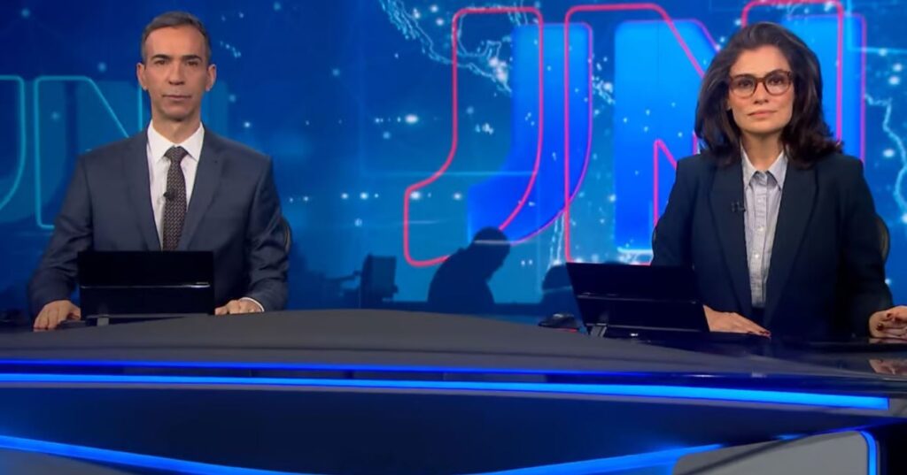Audiência do Jornal Nacional recua em segunda-feira sem Renata Vasconcellos e César Tralli