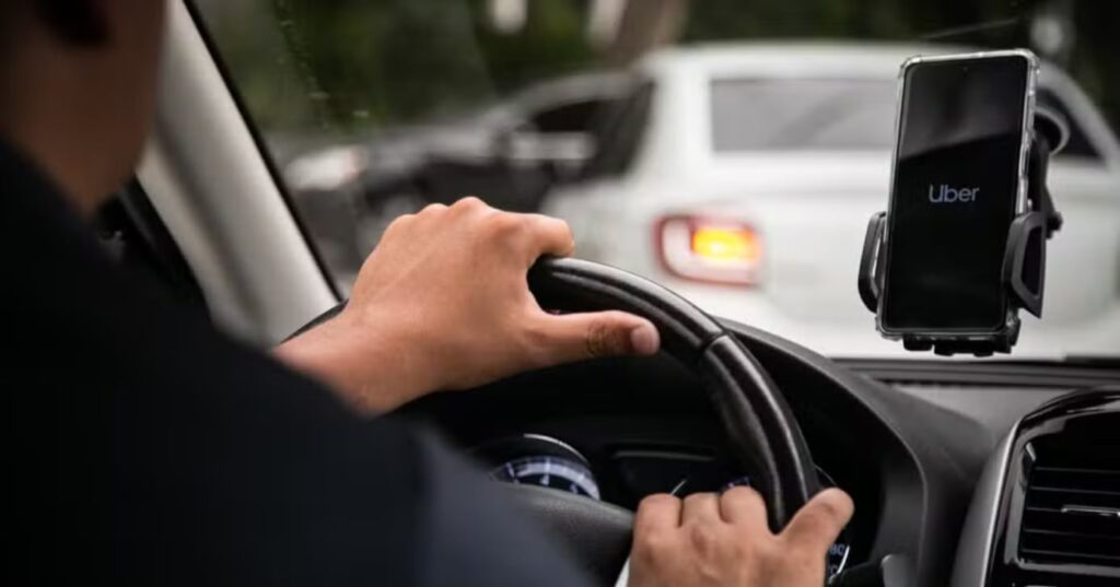 Como se tornar motorista de aplicativo em 2026: exigências e documentos necessários