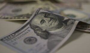 Novas tarifas dos EUA elevam tributação sobre produtos brasileiros a até 37,5%