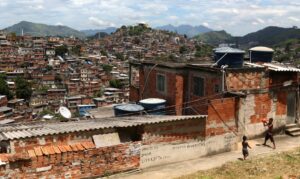 Mobilidade social no Brasil é travada por raça, gênero e origem familiar