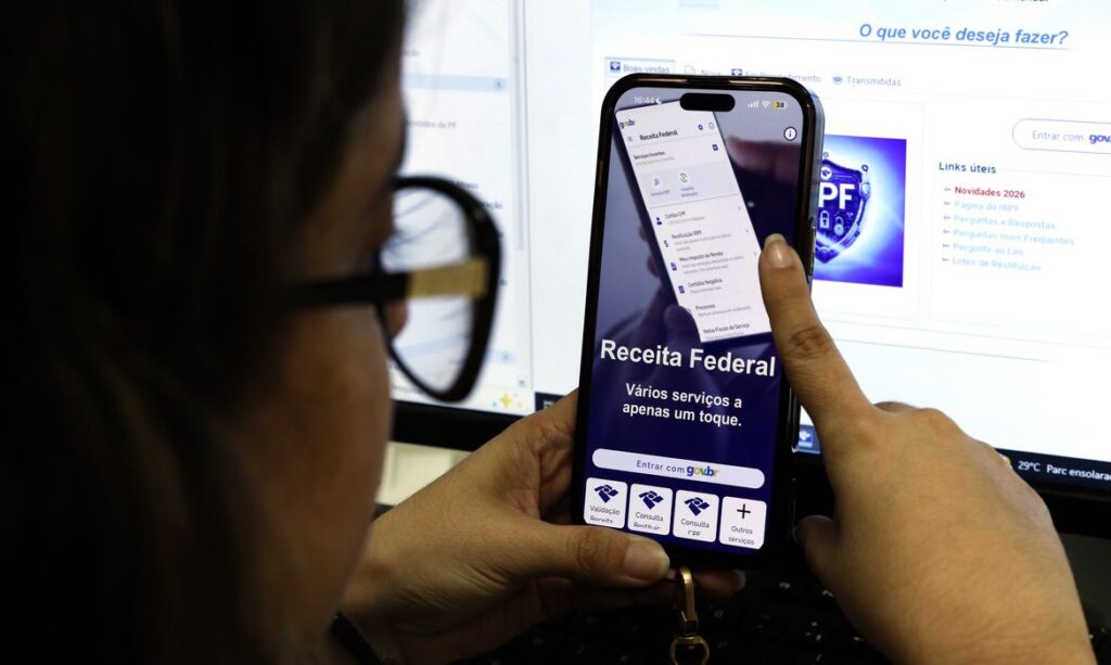 Receita Federal libera R$ 4,61 bilhões no terceiro lote de restituição do IR 2026
