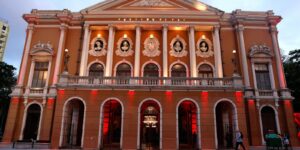 Theatro da Paz e Teatro Amazonas recebem título de Patrimônio Mundial da Unesco