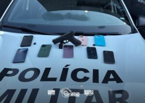 Ação rápida da PM no Itaim Paulista recupera celulares roubados e prende dupla