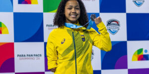 Alessandra Oliveira bate recorde mundial dos 100m peito no Parapan-pacífico nos EUA