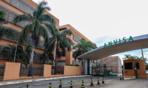 Anvisa proíbe venda de emagrecedores sem registro e alerta sobre falsificações