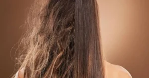 Cabelo com frizz: 5 máscaras eficazes para alinhar os fios e recuperar a hidratação