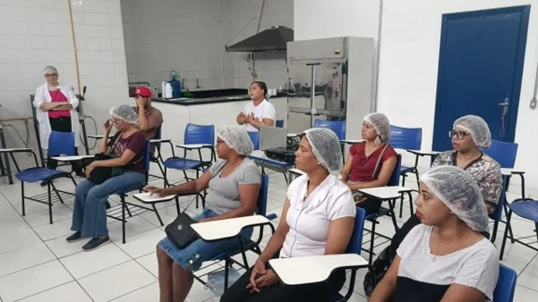 Cajamar e Jundiaí abrem inscrições para curso gratuito de ajudante de cozinha