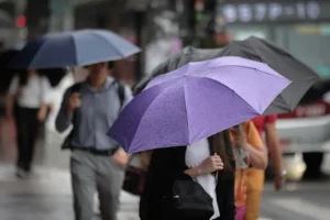 Calor intenso em São Paulo abre caminho para pancadas de chuva neste domingo