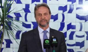 Câmara interrompe votações após mal-estar do deputado Pedro Uczai, líder do PT