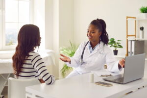 Caroço na região íntima: entenda as causas e quando buscar ajuda médica