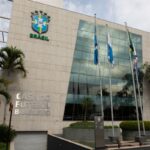 CBF e clubes implementam novas regras para aumentar tempo de bola rolando no futebol brasileiro