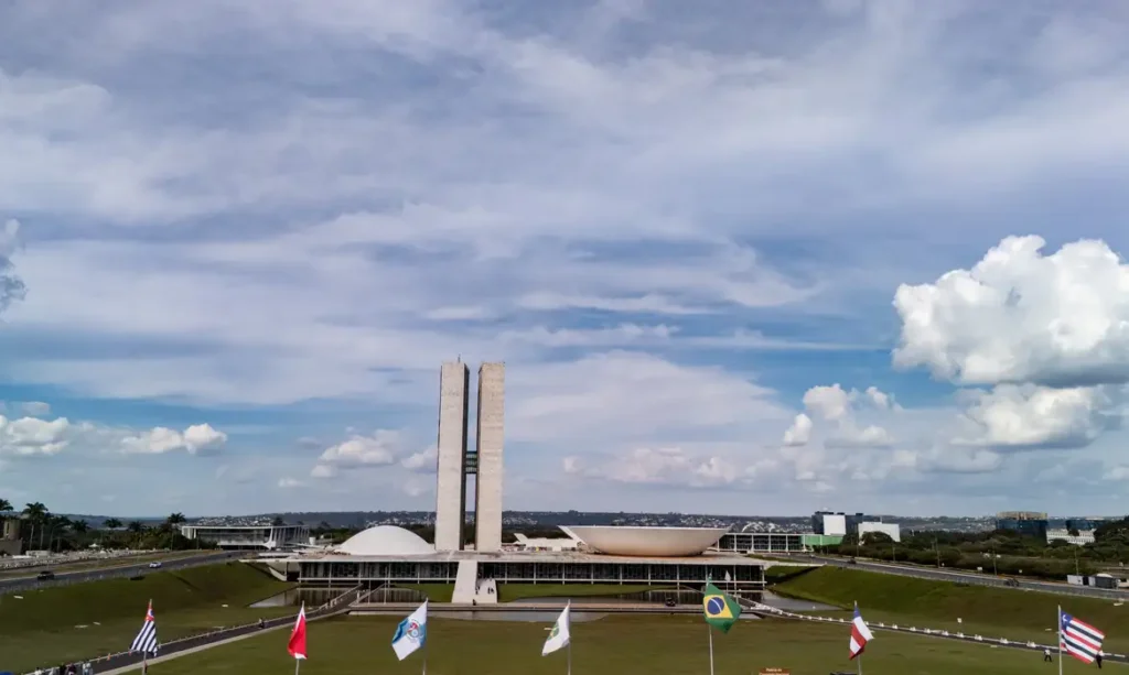 Congresso Nacional retoma atividades com pauta esvaziada e foco em esforço concentrado para votações