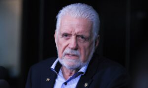 Defesa de Jaques Wagner adia depoimento à Polícia Federal por falhas técnicas