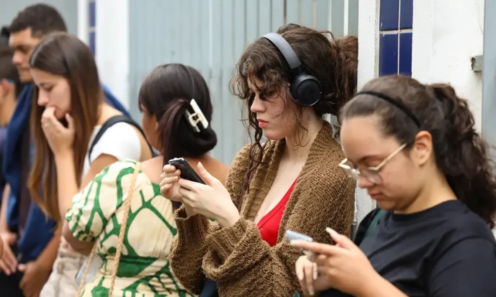 Desigualdades estruturais definem a realidade do trabalho entre jovens no Brasil