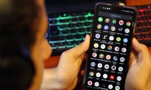 Discord na mira da AGU: plataforma é cobrada por falhas na proteção de menores