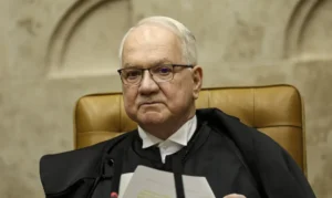 Edson Fachin defende que críticas ao STF são essenciais para o fortalecimento democrático